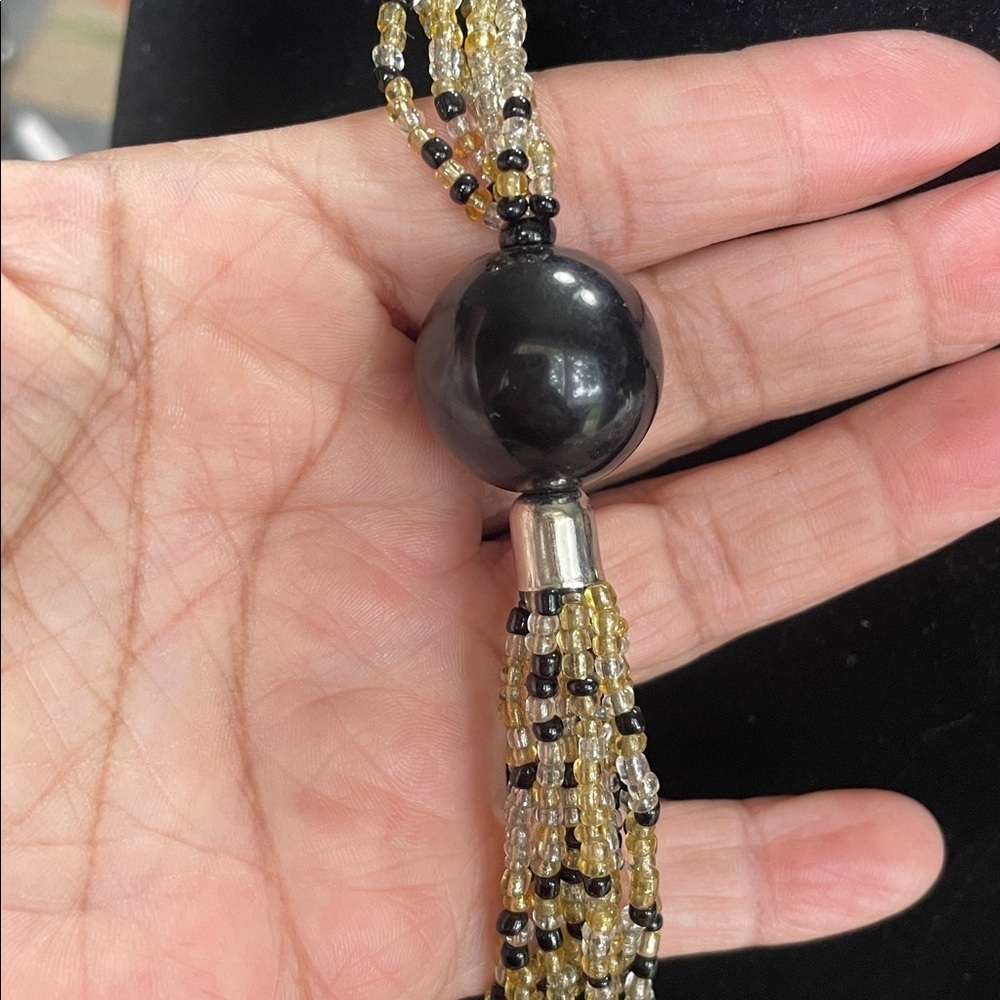 Elegant Black and Gold Beaded Necklace - Picture 2 of 4